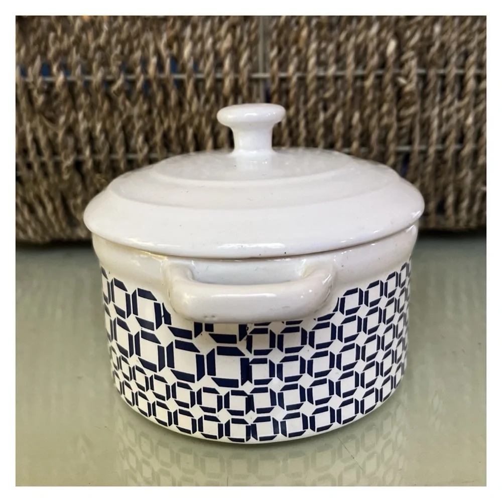 Mini Ceramic Cassoulet Dish with Lid in Retro Graphic Pattern